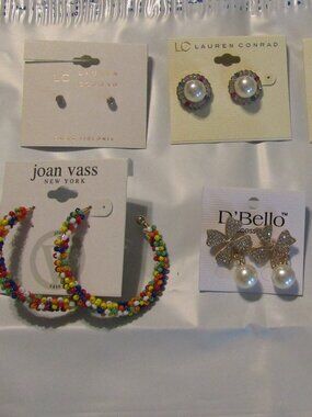 NOC Lot of 6 Pair Pierced Earrings Joan Vass - Mixit- D'Bello- Lauren Conrad (3)